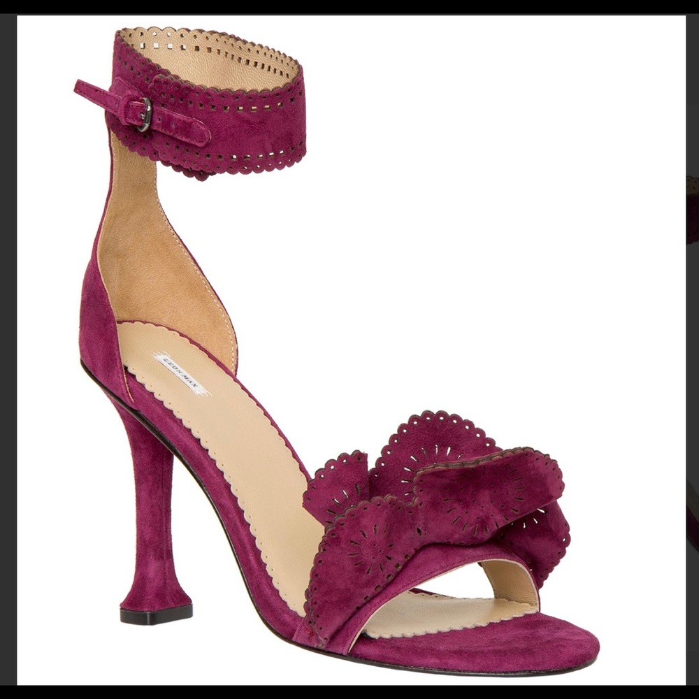 Leon Max Echoic ruffled-scallop suede heels sz 37